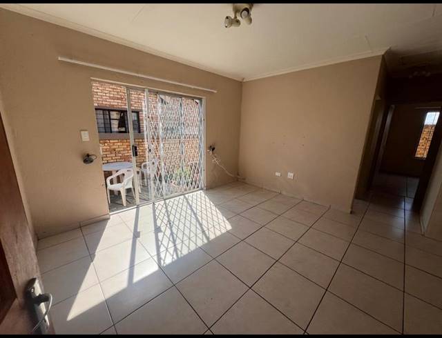 2 BEDROOM TOWNHOUSE FOR SALE IN GREENHILLS